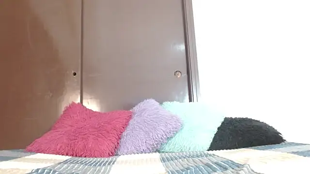 Sofia clarkson online show from 4, 8, 2026