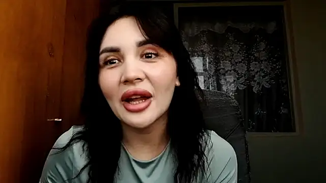 ElviaSloane online show from 6, 8, 2026