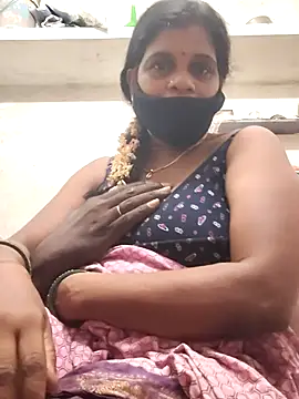 Snapshot of kumuthaqueen chatting on 4, 8, 2026 kumuthaqueen online show from 4, 8, 2026