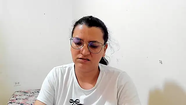 Snapshot of MARILYN_GARCIA chatting on 24, 6, 2026 MARILYN GARCIA online show from 24, 6, 2026