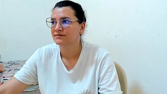 Snapshot of MARILYN_GARCIA chatting on 10, 6, 2026 MARILYN GARCIA online show from 10, 6, 2026