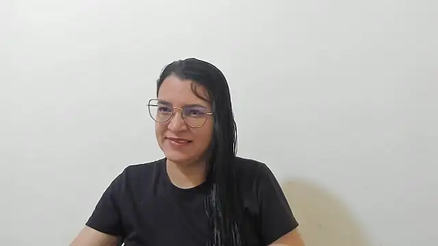 MARILYN GARCIA online show from 26, 11, 2025