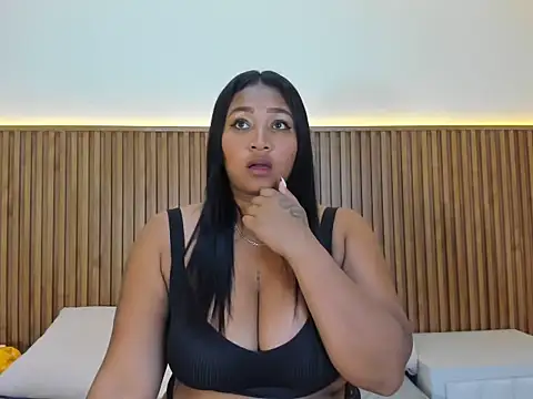 Snapshot of CherryDoll_Aura chatting on 5, 8, 2026 CherryDoll Aura online show from 5, 8, 2026