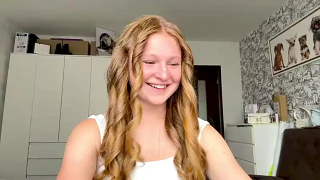 Snapshot of LisFris chatting on 6, 8, 2026 LisFris online show from 6, 8, 2026