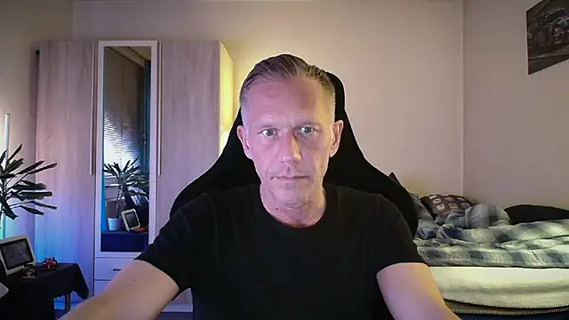 slaveboy2016xh online show from 29, 5, 2026