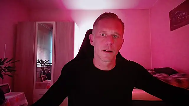 slaveboy2016xh online show from 16, 10, 2025