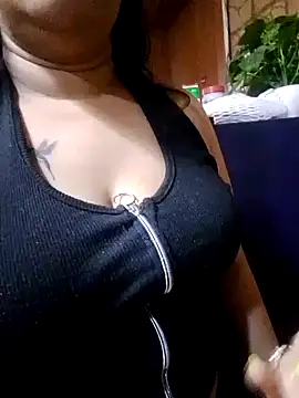 SEXY AUNTYY online show from 9, 8, 2026