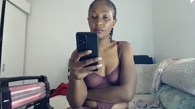 Snapshot of leanna23 chatting on 6, 7, 2026 leanna23 online show from 6, 7, 2026