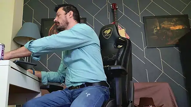 ChrisKox online show from 3, 12, 2025