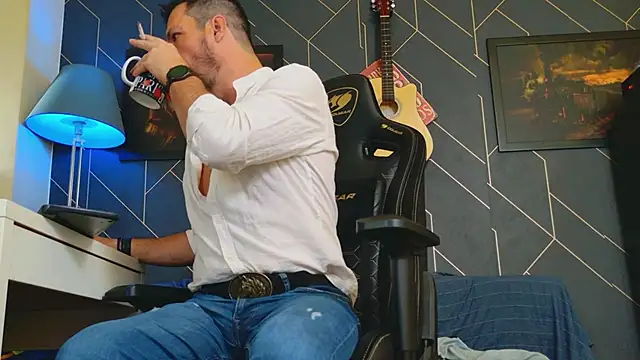 ChrisKox online show from 11, 10, 2025