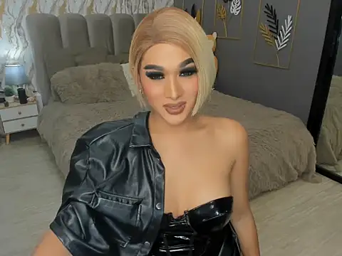 LegendaryNicole online show from 1, 10, 2025