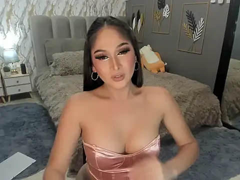 LegendaryNicole online show from 9, 10, 2025