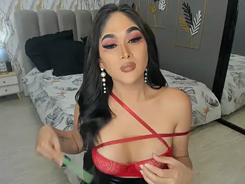 LegendaryNicole online show from 3, 10, 2025