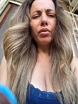 Snapshot of sexylenia chatting on 2, 6, 2026 sexylenia online show from 2, 6, 2026