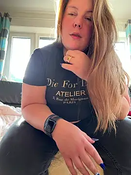 Snapshot of BootyLola chatting on 2, 2, 2026 BootyLola online show from 2, 2, 2026