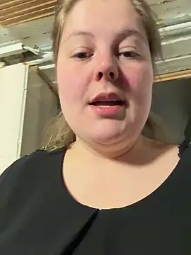 Snapshot of BootyLola chatting on 8, 3, 2025 BootyLola online show from 8, 3, 2025