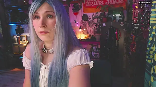 Dead Butterfly online show from 22, 12, 2025