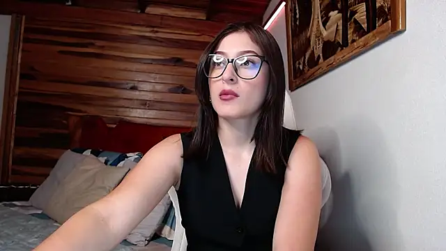 Snapshot of IsabelaGomez chatting on 2, 4, 2026 IsabelaGomez online show from 2, 4, 2026