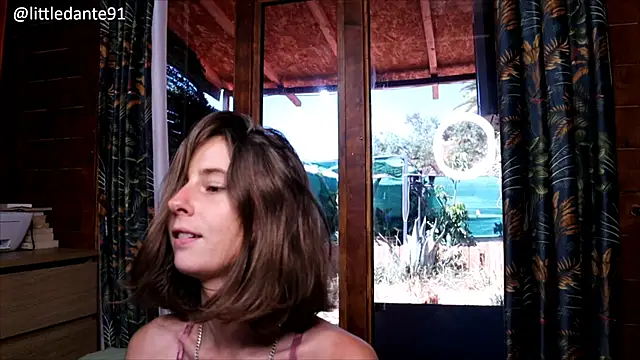 Snapshot of LittleMe97 chatting on 21, 6, 2026 LittleMe97 online show from 21, 6, 2026