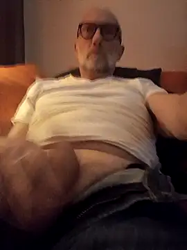 Snapshot of Stavross166 chatting on 8, 2, 2025 Stavross166 online show from 8, 2, 2025