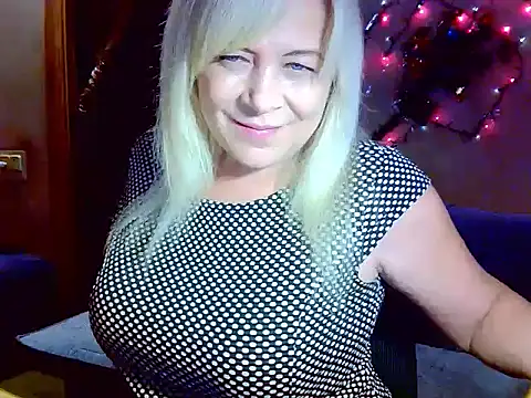 Snapshot of AgoniA7 chatting on 20, 12, 2025 AgoniA7 online show from 20, 12, 2025