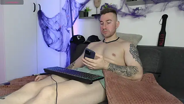 Snapshot of Lucky_Ly chatting on 30, 10, 2025 Lucky Ly online show from 30, 10, 2025