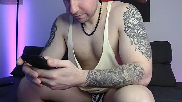 Snapshot of Lucky_Ly chatting on 15, 2, 2025 Lucky Ly online show from 15, 2, 2025