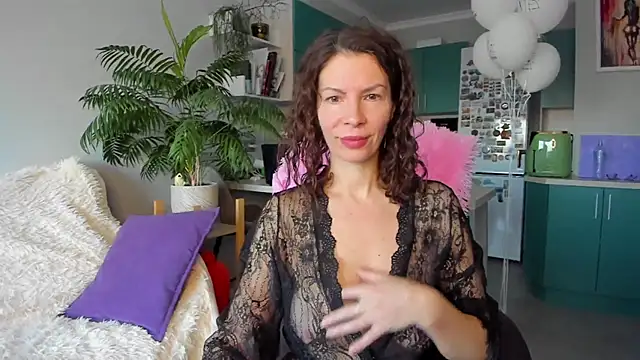 ChristinaGlory online show from 11, 3, 2026