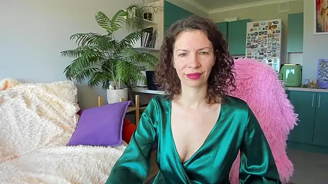 ChristinaGlory online show from 8, 5, 2026
