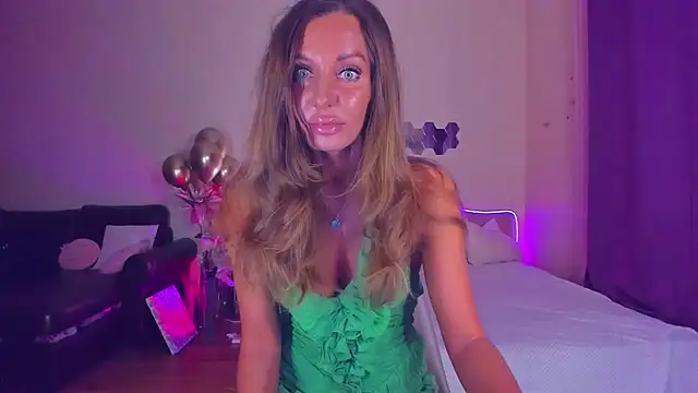 EmmaAbramson online show from 4, 12, 2025