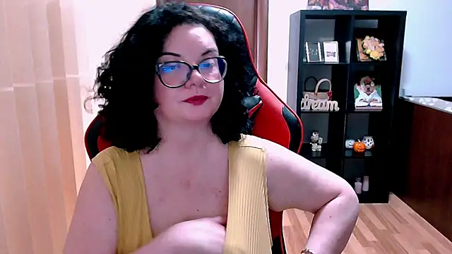 MissTroublle online show from 5, 6, 2026