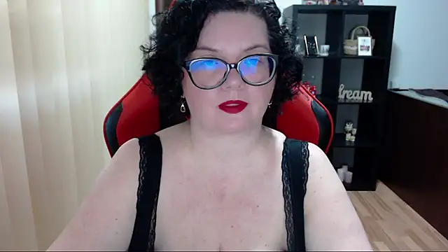 MissTroublle online show from 7, 3, 2025