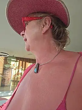 MucMilf59 online show from 13, 7, 2026