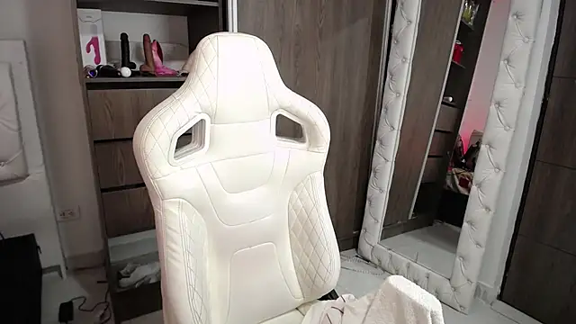 Snapshot of infinitysex1 chatting on 4, 3, 2025 infinitysex1 online show from 4, 3, 2025