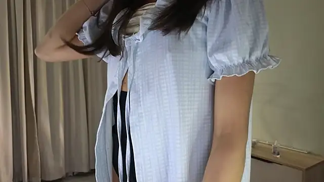 JuliaBeng online show from 7, 3, 2025