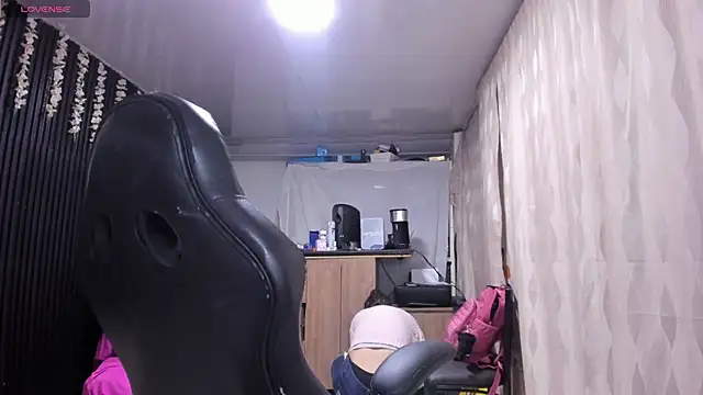 Snapshot of lalanaughty chatting on 22, 9, 2025 lalanaughty online show from 22, 9, 2025