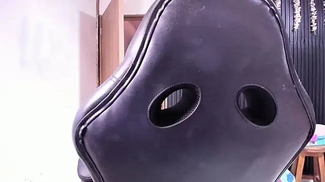 lalanaughty online show from 26, 5, 2026