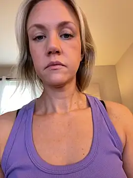 Kay Cakes online show from 10, 11, 2025