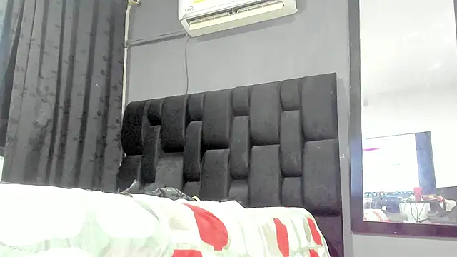 Snapshot of SandraGoldstein chatting on 4, 10, 2025 SandraGoldstein online show from 4, 10, 2025