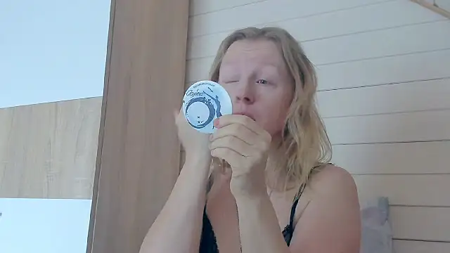I AM MILF online show from 18, 6, 2026