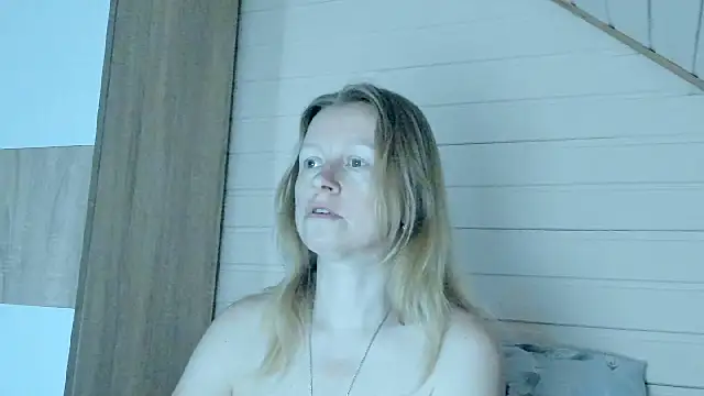 I AM MILF online show from 2, 7, 2026