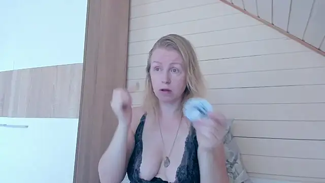 I AM MILF online show from 1, 7, 2026