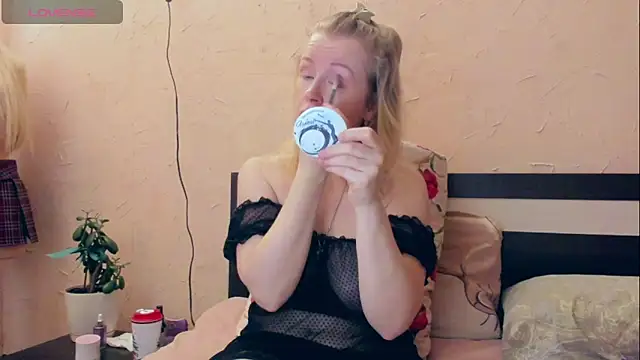 I AM MILF online show from 16, 4, 2026