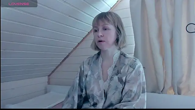 I AM MILF online show from 3, 3, 2025