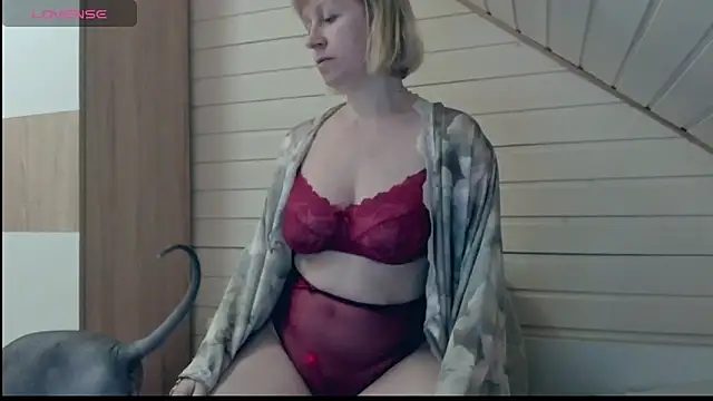 I AM MILF online show from 18, 3, 2025