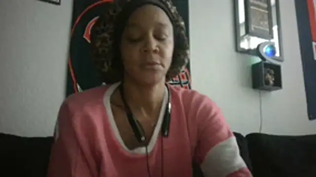 Snapshot of EnticingAaliyah chatting on 16, 7, 2026 EnticingAaliyah online show from 16, 7, 2026