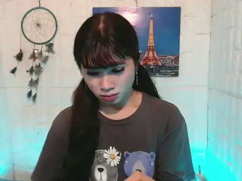 Snapshot of urasian_shirley21 chatting on 23, 4, 2026 urasian shirley21 online show from 23, 4, 2026