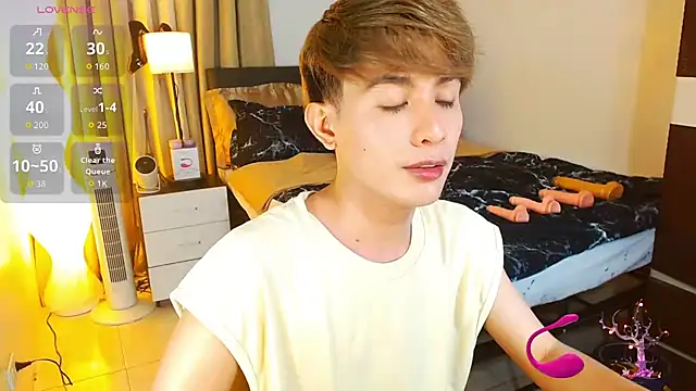 Snapshot of WildestTwink chatting on 24, 6, 2026 WildestTwink online show from 24, 6, 2026