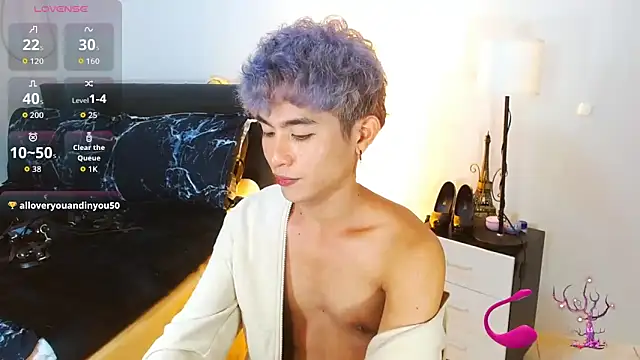 WildestTwink online show from 16, 4, 2026