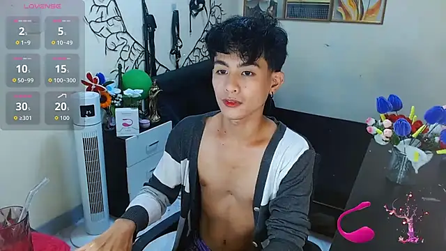 WildestTwink online show from 25, 10, 2025